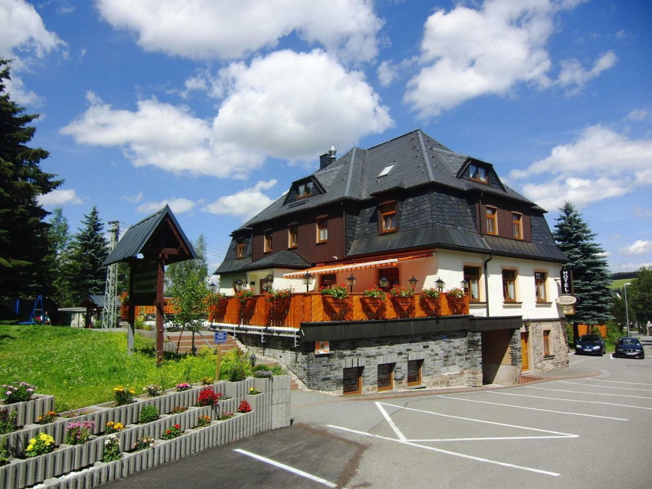 Hotel Vierenstrasse Neudorf  Exteriér fotografie